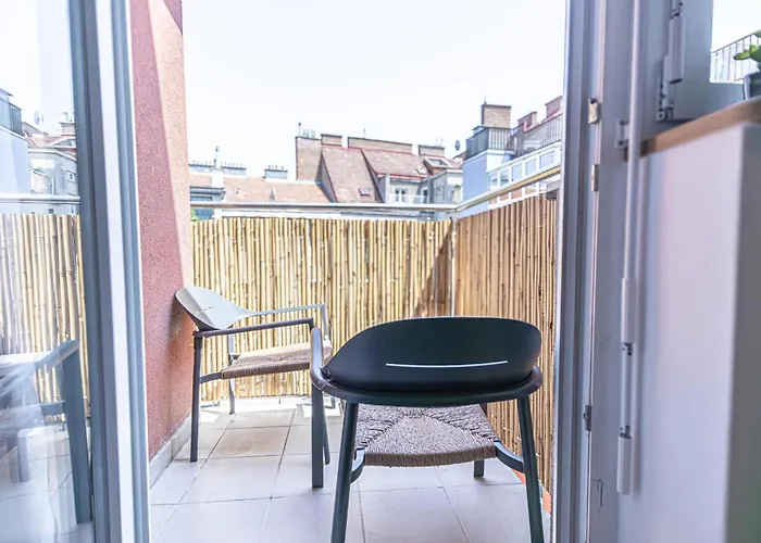 9 Min To Center, Modern 1br & 1lr With Balcony & Smart Tv Vídeň