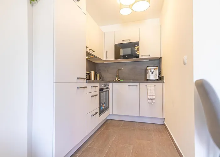 Apartmán 9 Min To Center, Modern 1br & 1lr With Balcony & Smart Tv